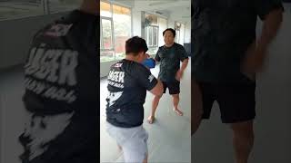 Muaythai Chaiya High Kick training ฝึกซ้อมเตะสูง