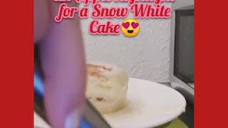 Red Apple Cake Topper Tutorial for a Snow White Cake - by Cakeissimo 💛