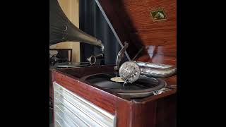 三橋 美智也 ♪やくざ三味線♪ 1959年 78rpm record. HMV Model No 130 （india）Gramophone