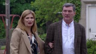 Steve Wonders If He Can Help Nicola With Cain - Emmerdale