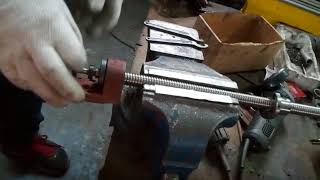 How to disassamble the ball screw from the Yornew small CNC milling machine