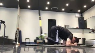 TRX クランチ両肘  【Impactgym】札幌加圧トレーニング・パーソナル・ピラティス・ストレッチ・ダイエット・筋トレ