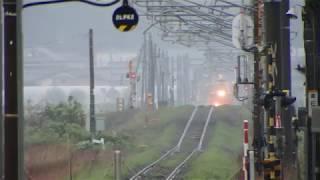 列車番号4060　EF510-5　羽越本線（岩船町駅）＞60P「岩船町駅を通過。」