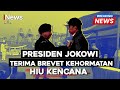 Presiden Jokowi Terima Brevet Kehormatan Hiu Kencana di KRI RJW-992 - Breaking News 28/09