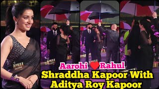 Aashiqui 2 Moments: Shraddha Kapoor \u0026 Aditya Roy Kapoor  Heartfelt Hug in the Rain | Aarohi Rahul