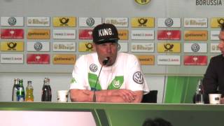 Dieter Hecking: Erst Analyse, dann Bierdusche | Borussia Dortmund - VfL Wolfsburg 1:3