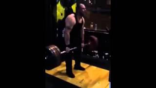 Luke Taylor deadlift   210kg