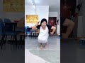 给儿子表演个魔术，秒变小企鹅！ cute baby baby 萌娃 搞笑日常 人类幼崽 小米宝