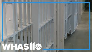 Kentucky's governor signs law that reforms sentencing, parole