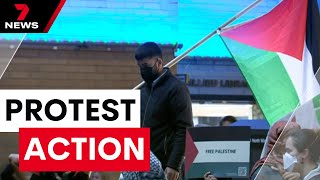 Classes cancelled in protest stand-off at Melbourne University | 7 News Australia