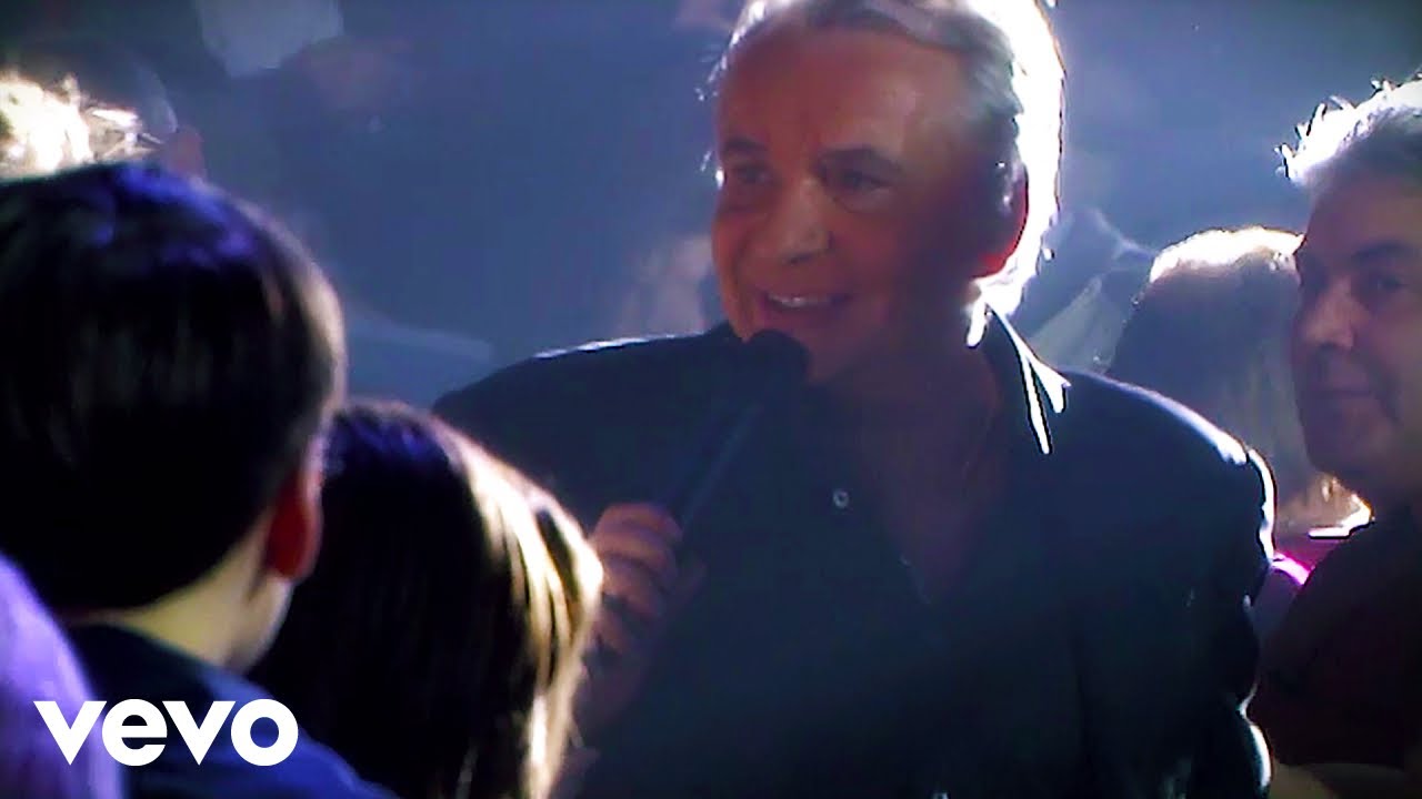 Michel Sardou - En Chantant (Live Palais Des Sports, Paris / 2005 ...