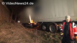 05.03.2015 - VN24 - LKW fährt auf A2 bei Bergkamen in den Graben