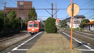 【岳南電車7000形】朝の岳南原田駅普通列車列車交換 27 Sep. 2012