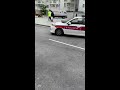 警車輾斃貪玩老鼠