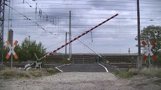 Spoorwegovergang Königsborn (D) // Railroad crossing // Bahnübergang