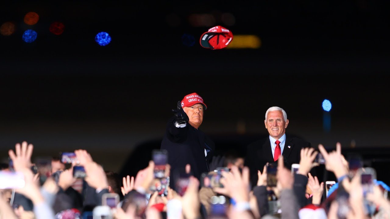 Trump Dances To YMCA At Powerful Michigan Rally - YouTube