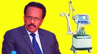 Maxaa ka Jira in Madaxweynaha Somalia Isbiyaalka Martiini ka qaatay Mashiinkii.