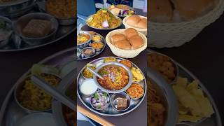 Jogeshwari Misal now at Belgaum 🫶🏻😍 with good taste and with something new in Belgaum #youtuber