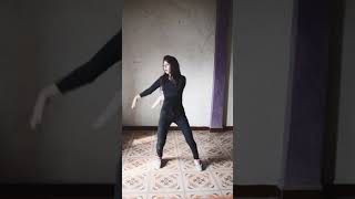 She Move it Like Short Dance Video | Badshah | Warina Hussain | Whatsapp Status #Shorts #Status