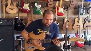 Como criar uma levada de groove na guitarra? Cacau Santos ensina.