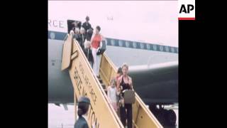 SYND 14 08 74 BRITISH SERVICEMEN FAMILIES EVACUATED FROM CYPRUS ARRIVE TO RAF BRIZE NORTHON