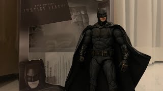 Mafex No 222 Snyder cut Batman unboxing