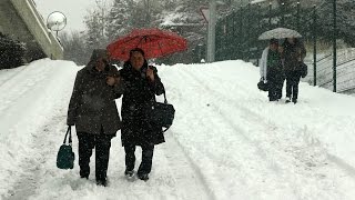 Ankara turned white by heavy snowfall