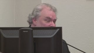 5pm: Accused craigslist killer takes stand