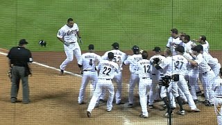 ARI@HOU: Lee wins it with a walk-off homer