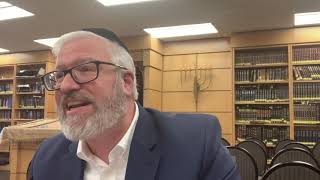 Rav Nasson teaches HaShem’s chesed via the mitzvah of Tezdukah