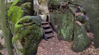 Sloupské skalní město a jeskyně , Svojkovské skály, zřícenina a jeskyně - Galbytour 29.12.2017