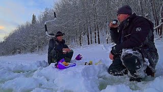 Дорога жесть!!! снегоход вышел из строя, снег, вода! На рыбалку за щукой на таёжное озеро.