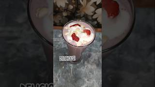 Strawberry Kaju Shake 😋 | Just in 5 minutes 😲 | very delicious | #youtubeshorts #milkshake