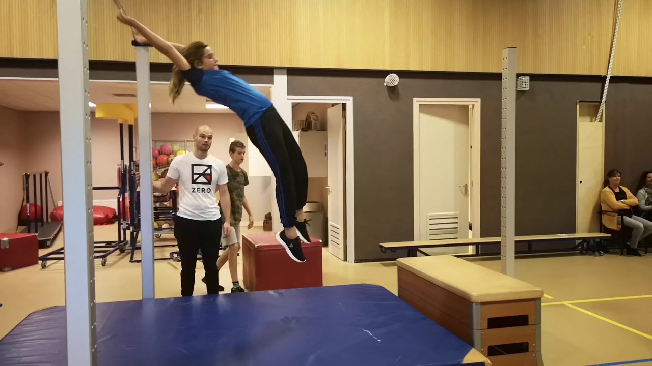 ZERO Freerunning In Steenwijk - YouTube