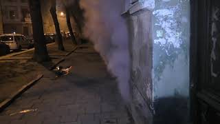 м. Львів: через пожежу в підвалі житлового будинку рятувальники вивели на свіже повітря 3 людей