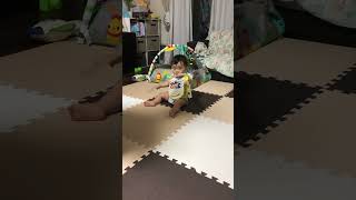 2歳児とにらめっこ　はじめの一歩#shorts  #赤ちゃん #新生児 #子育て #家族