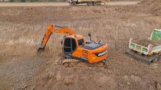 วันนี้พาชมรถขุด doosan dx140lca สวยจัดเลยครับ