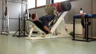 Jonathan legpress 350 kg for 8 reps