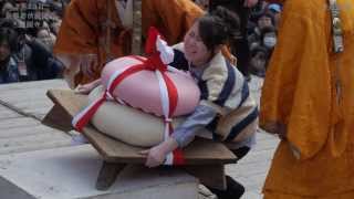 醍醐寺で餅上げ力奉納