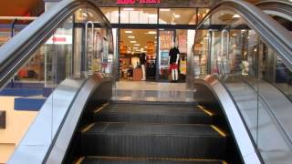 HAPPY ESCALATOR MONDAY! モリタウン専門店街屋外 東芝製エスカレーター TOSHIBA Escalators/l'escalator