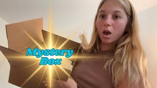 ASMR: Unboxing an Art Supplies Mystery Box 😯✨