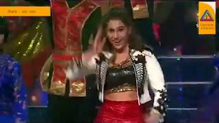 Sara Ali Khan Dancing On kareena kapoor's song