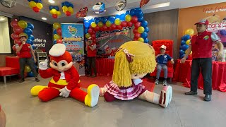 Jollibee and Hetty’s SHOWDOWN 😍