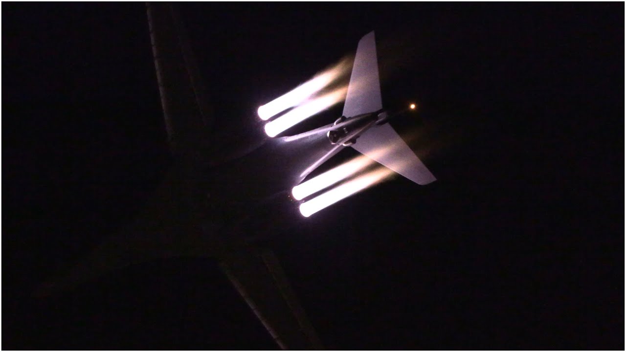 B-1B Lancer Afterburner Takeoff @ Nellis AFB - YouTube