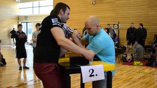 LCH 2014 Mārtiņš Kleinbergs VS Normunds Tomsons  - LEFT  HAND arm wrestling