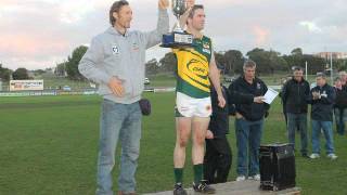 CDFL Interleague Coach Tim Pekin talks with Max Blake