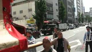 大山車まつりで道路の山車(紅葉狩車)