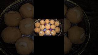 Besan Ladoo #shorts #ytshorts #trendingsong #trendingshorts #viralshorts #besanladu #foodie #food 🔥😋