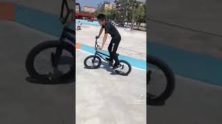 BMX跳一波（新竹滑板場）