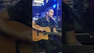 Betrayed by the game. Tilian vip acoustic session